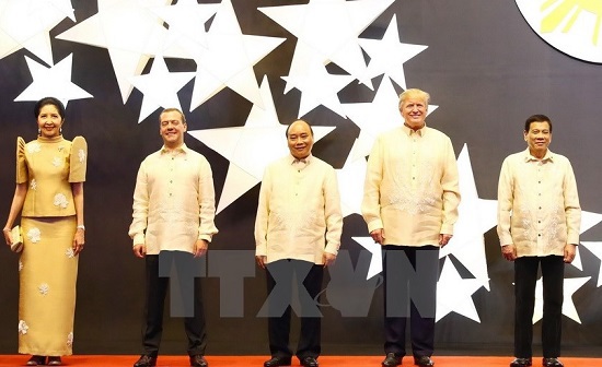 Thủ tướng dự tiệc chiêu đãi mừng kỷ niệm 50 năm thành lập ASEAN - Ảnh 1