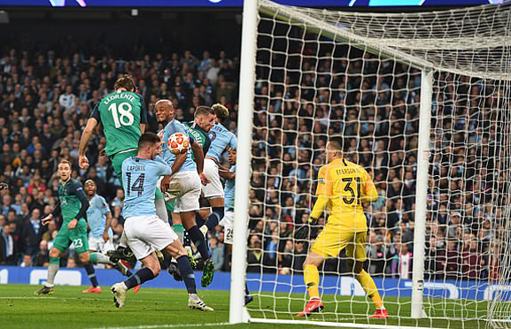 Trận cầu "điên rồ" Man City - Tottenham:  Son Heung Min tỏa sáng rực rỡ - Ảnh 4