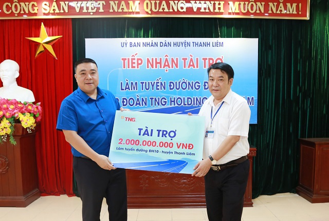 TNG Holdings Việt Nam tài trợ làm đường nông thôn tại Hà Nam - Ảnh 1