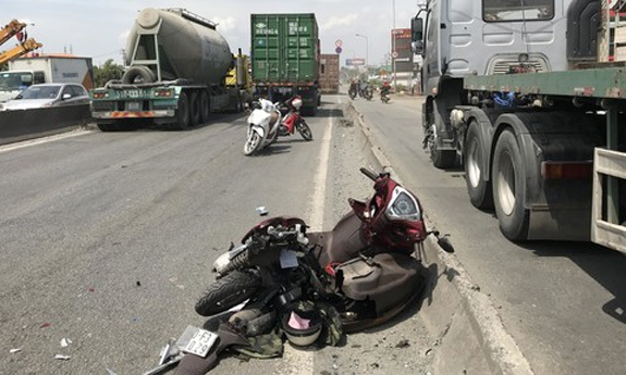 Thêm 22 người chết vì tai nạn giao thông trong ngày nghỉ lễ thứ 4 - Ảnh 1