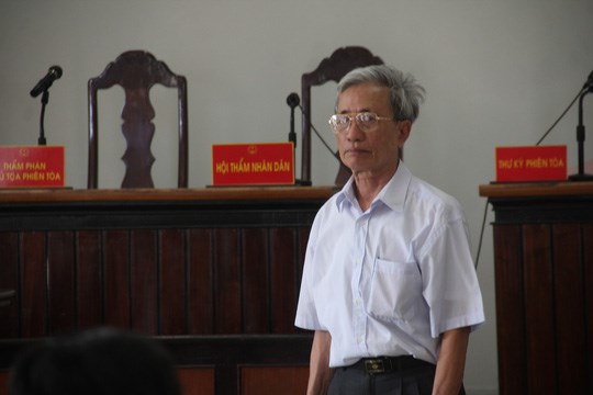 Tuyên phạt bị cáo Nguyễn Khắc Thủy 3 năm tù vì hành vi dâm ô trẻ em - Ảnh 1