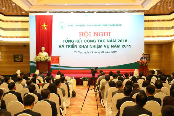 Chủ tịch Nguyễn Đức Chung mong muốn mỗi người dân Hà Nội đều tham gia trồng cây xanh - Ảnh 1