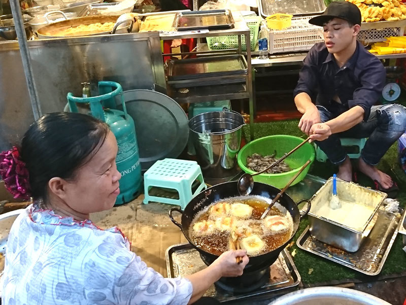 Những món ăn đặc trưng riêng của Hà Nội, du khách phương xa không thể bỏ qua - Ảnh 14