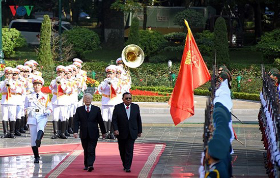 Việt Nam luôn ủng hộ mạnh mẽ Lào trong bất cứ hoàn cảnh nào - Ảnh 2
