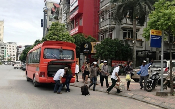 Bộ GTVT sẽ tham gia xử lý “xe dù, bến cóc” tại Hà Nội, TP Hồ Chí Minh - Ảnh 1