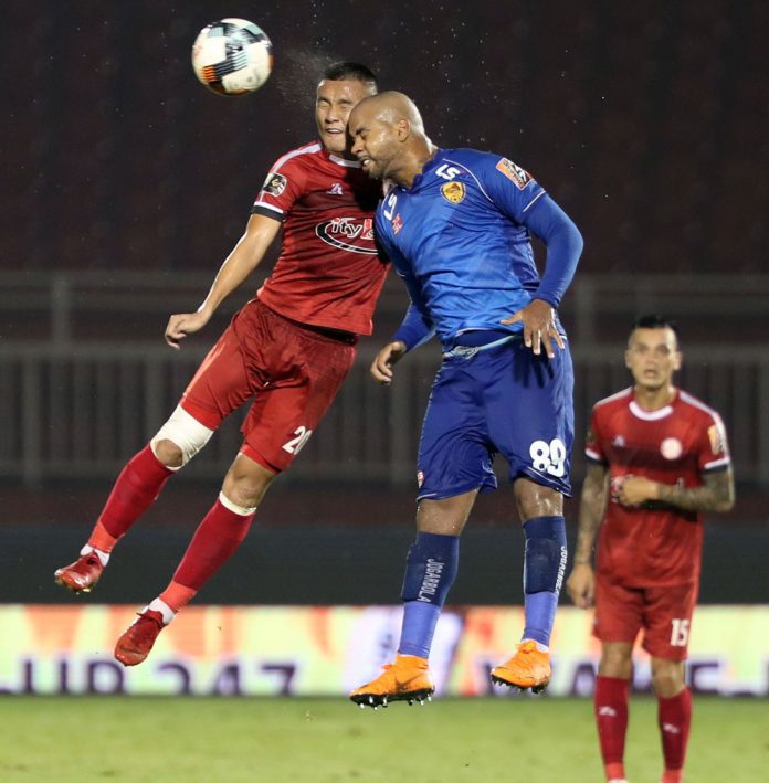 TP Hồ Chí Minh nới rộng khoảng cách với Hà Nội FC sau trận hòa Quảng Nam - Ảnh 1