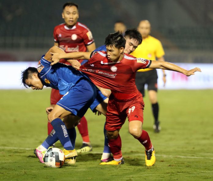TP Hồ Chí Minh nới rộng khoảng cách với Hà Nội FC sau trận hòa Quảng Nam - Ảnh 2