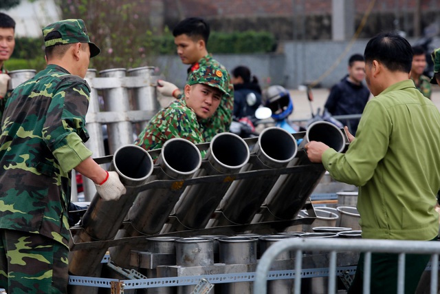 Hà Nội: Bên trong trận địa pháo hoa chuẩn bị khai hỏa, đón giao thừa - Ảnh 5