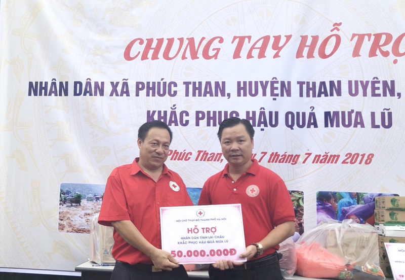 Hội Chữ thập đỏ Hà Nội hỗ trợ người dân vùng lũ Lai Châu - Ảnh 1