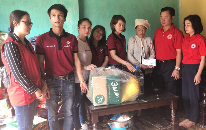 Hội Chữ thập đỏ Hà Nội hỗ trợ người dân vùng lũ Lai Châu - Ảnh 3