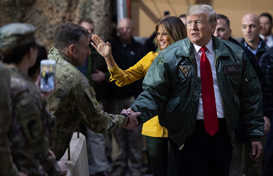 Mỹ từ bỏ "vai trò lớn" sau chuyến bay bất thường tới Iraq của ông Trump - Ảnh 1