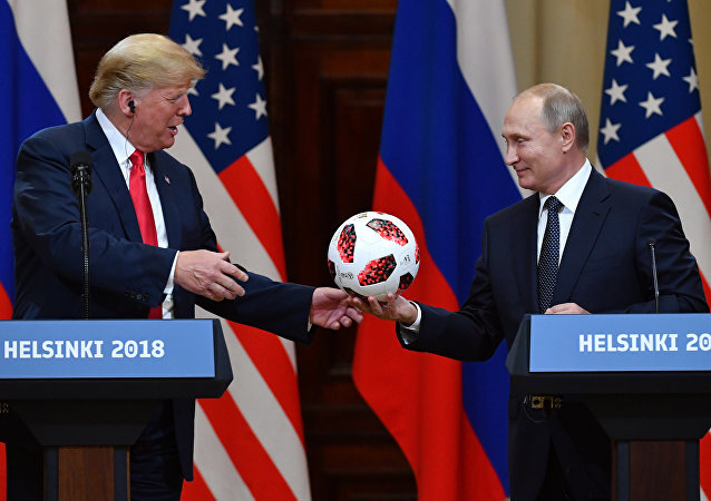 [Cập nhật]: Tổng thống Putin tặng Tổng thống Trump quả bóng từ World Cup 2018 - Ảnh 8
