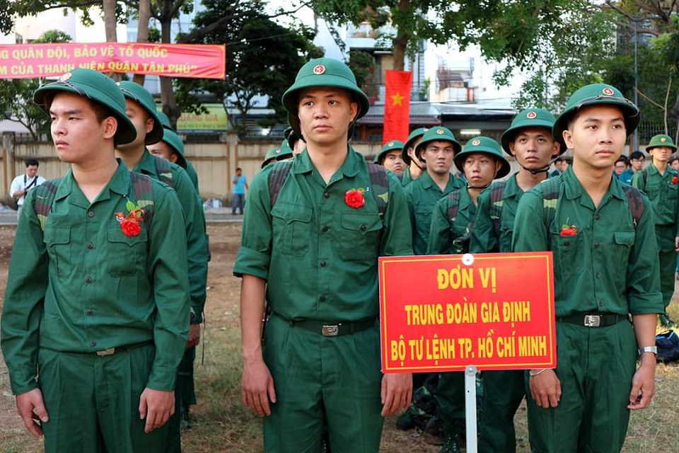 Gần 4.500 thanh niên TP Hồ Chí Minh hăng hái lên đường nhập ngũ - Ảnh 7