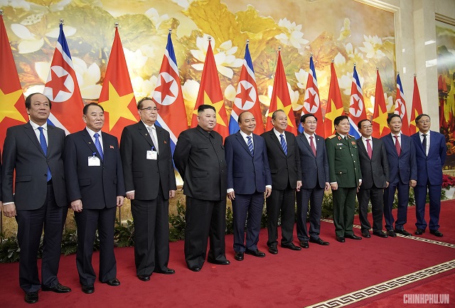 Thủ tướng Chính phủ Nguyễn Xuân Phúc tiếp Chủ tịch Kim Jong-un - Ảnh 10