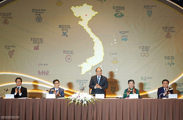 Thủ tướng Chính phủ Nguyễn Xuân Phúc:  Phát triển nhanh, phát triển cao nhưng phải bền vững - Ảnh 1