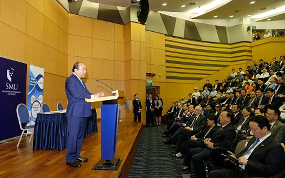 Thủ tướng khích lệ sinh viên Việt Nam ở Singapore tiên phong khởi nghiệp - Ảnh 2