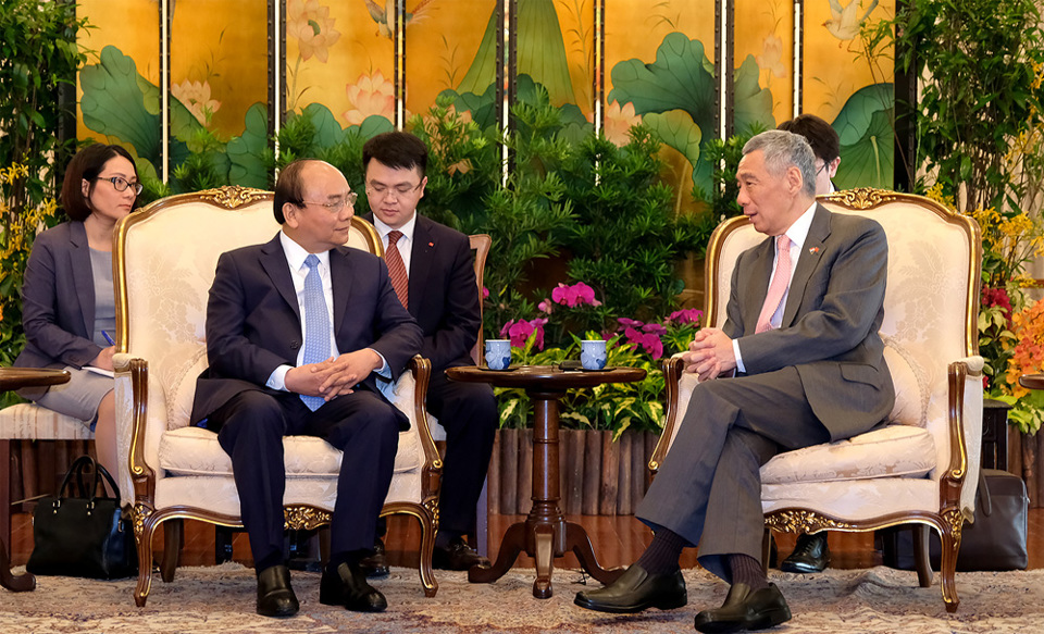 Thủ tướng Nguyễn Xuân Phúc hội đàm với Thủ tướng Lý Hiển Long - Ảnh 2