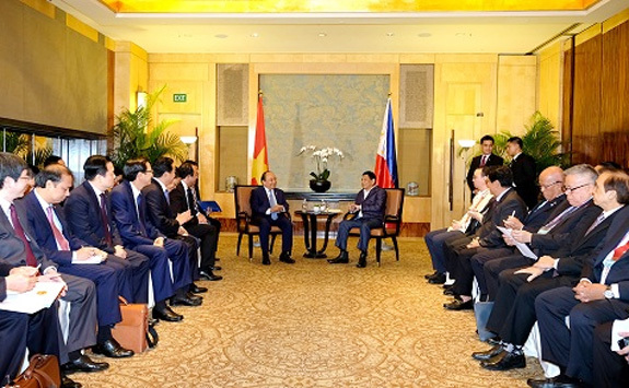 Thủ tướng Nguyễn Xuân Phúc tiếp xúc song phương Tổng thống Philippines - Ảnh 2