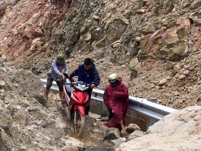 30 người chết và mất tích do mưa lũ, thiệt hại gần 444 tỷ đồng - Ảnh 1