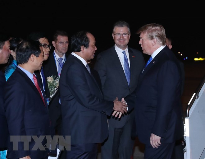 Tổng thống Donald Trump cảm ơn sự đón tiếp nồng hậu, chu đáo và trọng thị của Việt Nam - Ảnh 1