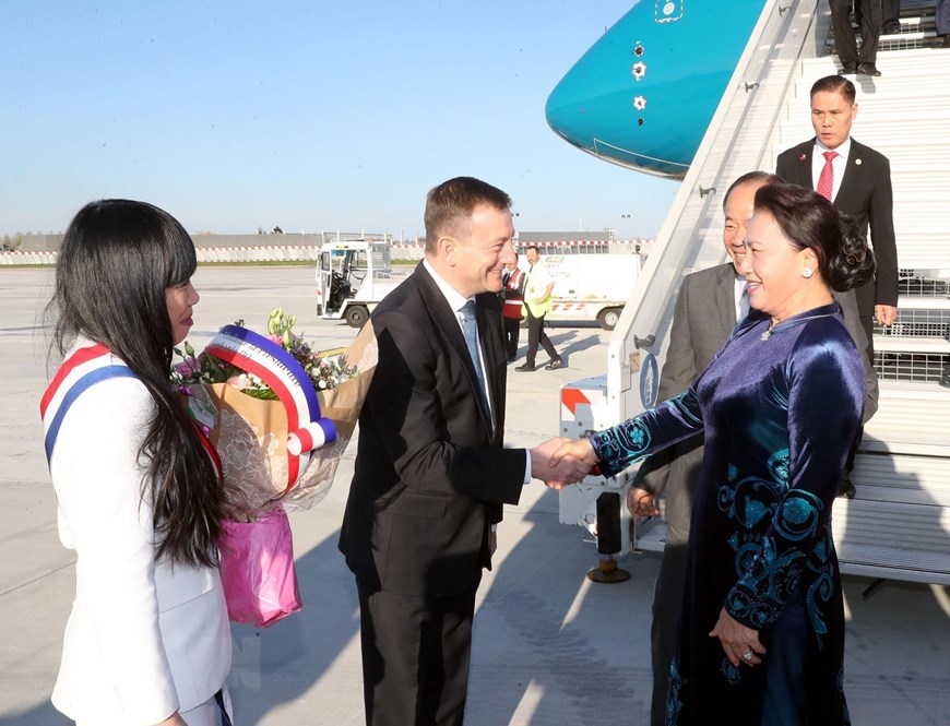 Lễ đón Chủ tịch Quốc hội Nguyễn Thị Kim Ngân thăm chính thức Pháp - Ảnh 4