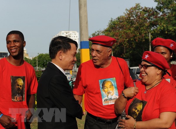 Người dân Cộng hòa Dominicana tôn vinh Chủ tịch Hồ Chí Minh - Ảnh 2