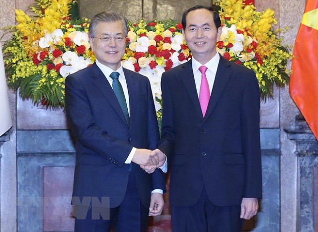 Chủ tịch nước Trần Đại Quang và Tổng thống Hàn Quốc chủ trì họp báo - Ảnh 1