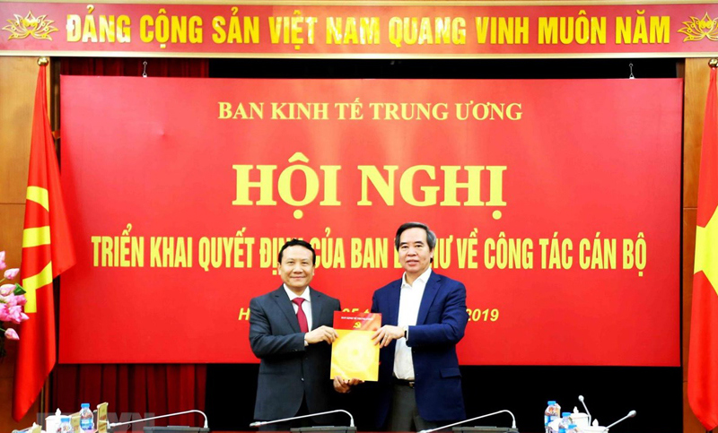 Công bố quyết định bổ nhiệm Phó Trưởng ban Kinh tế Trung ương - Ảnh 1