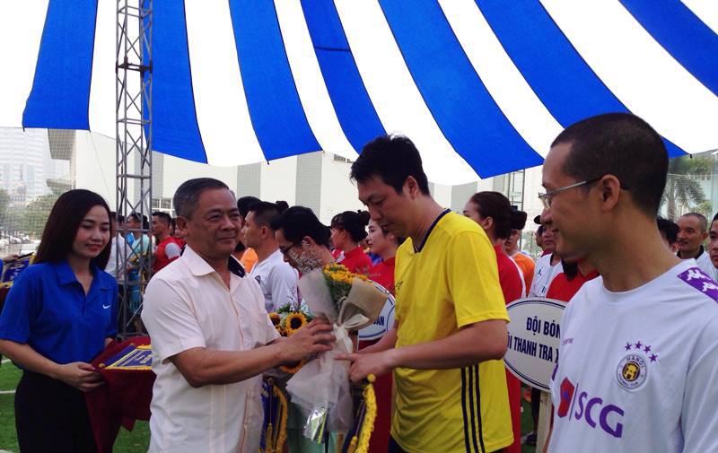 16 đội tham gia giải bóng đá quận Thanh Xuân - Ảnh 1