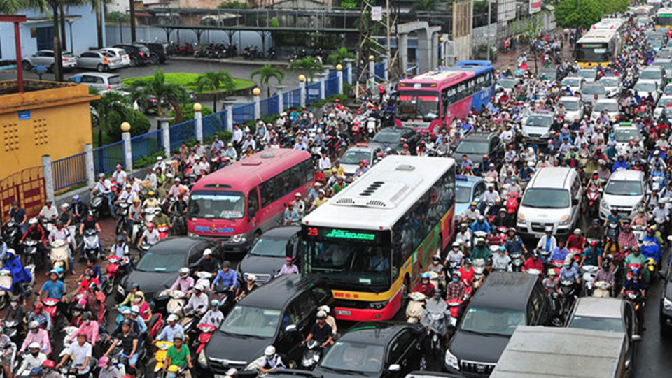 Hà Nội: Tai nạn giao thông tiếp tục giảm cả 3 tiêu chí - Ảnh 1