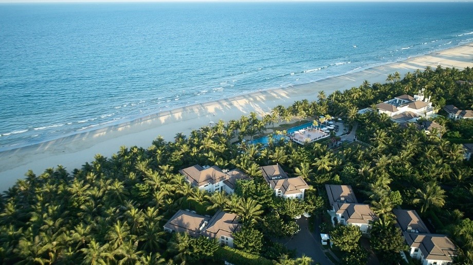 Combo ưu đãi của Vietnam Airlines và "Khu biệt thự nghỉ dưỡng biển hàng đầu thế giới dành cho gia đình" tại Đà Nẵng - Ảnh 2