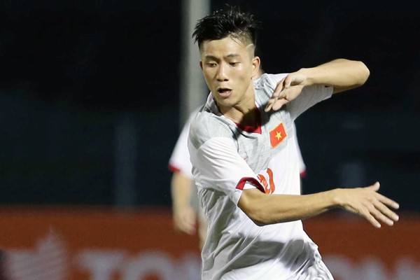 U23 Việt Nam triệu tập thêm tiền vệ Phan Văn Đức - Ảnh 1