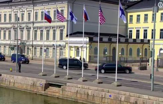 Cận cảnh siêu xe limousine Kortezh hộ tống Tổng thống Putin tại Phần Lan - Ảnh 7