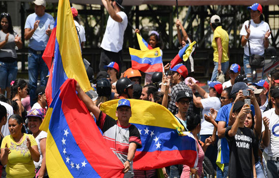 Thế giới trong tuần: Đảo chính bất thành tại Venezuela - Ảnh 2