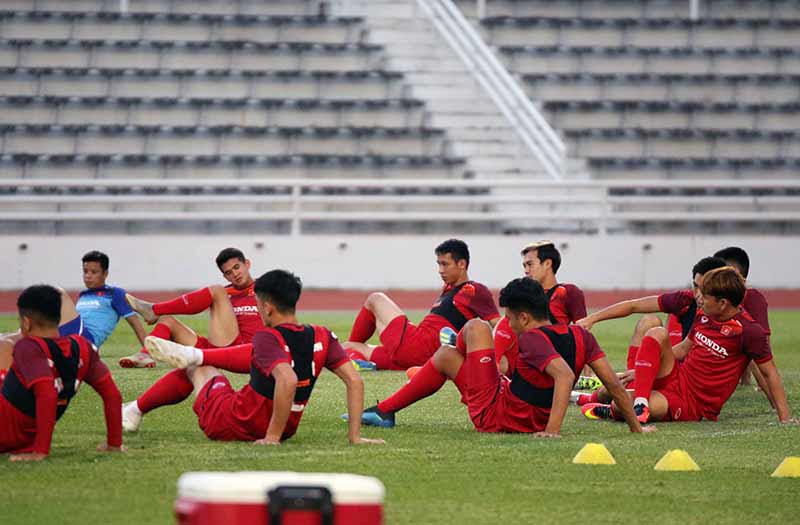 [Ảnh] Đội tuyển Việt Nam có buổi tập đầu tiên trước trận đấu với Thái Lan - Ảnh 5