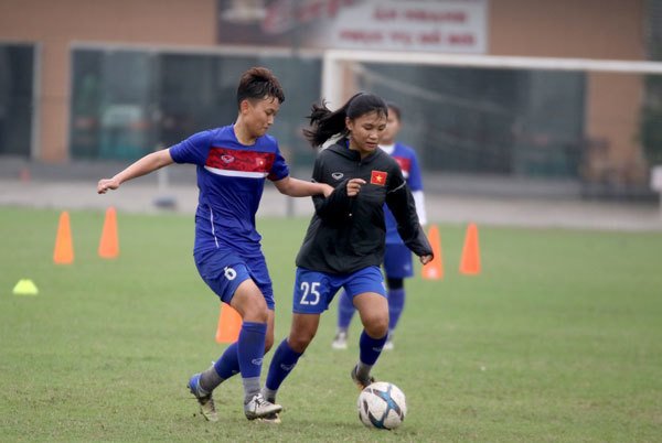 U19 nữ Việt Nam tự tin trước trận mở màn VL 2 giải U19 nữ châu Á 2019 - Ảnh 1