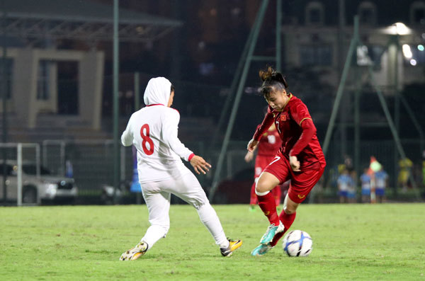U19 nữ Việt Nam chơi thiếu người, nhận hòa trước U19 nữ Iran - Ảnh 1