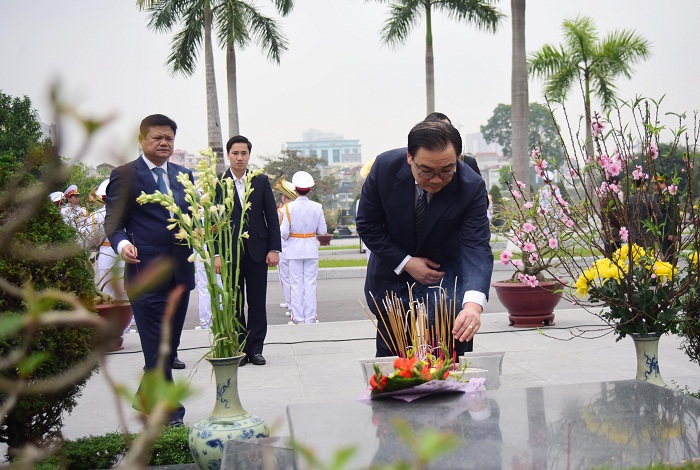 Lãnh đạo TP Hà Nội viếng Chủ tịch Hồ Chí Minh, Nghĩa trang liệt sĩ Mai Dịch - Ảnh 5