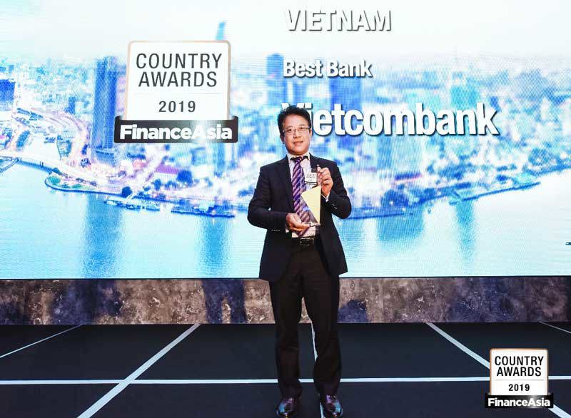 Vietcombank nhận giải thưởng “Ngân hàng tốt nhất Việt Nam năm 2019” của Tạp chí Finance Asia - Ảnh 1