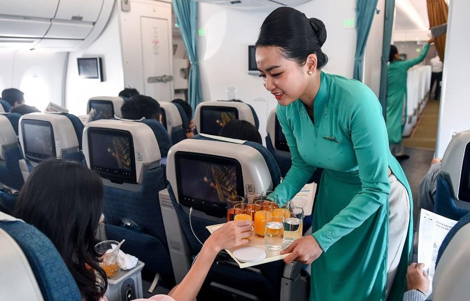 Vietnam Airlines khôi phục một số dịch vụ trên các chuyến bay - Ảnh 1