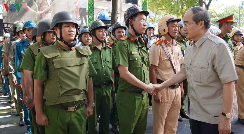 Công an TP Hồ Chí Minh diễn tập chống khủng bố và bắt giữ con tin - Ảnh 18