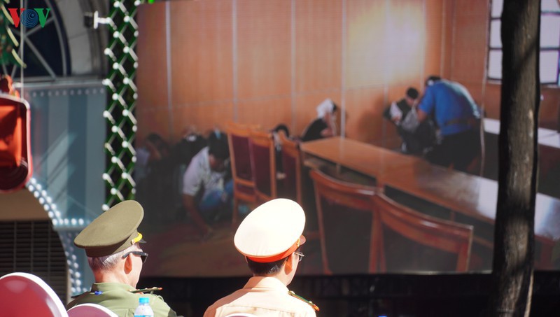 Công an TP Hồ Chí Minh diễn tập chống khủng bố và bắt giữ con tin - Ảnh 7
