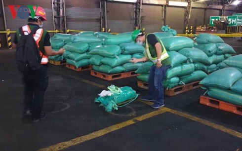 Vụ vận chuyển 300kg ma túy tại TP Hồ Chí Minh: Thu giữ thêm 276kg ma túy đá - Ảnh 1