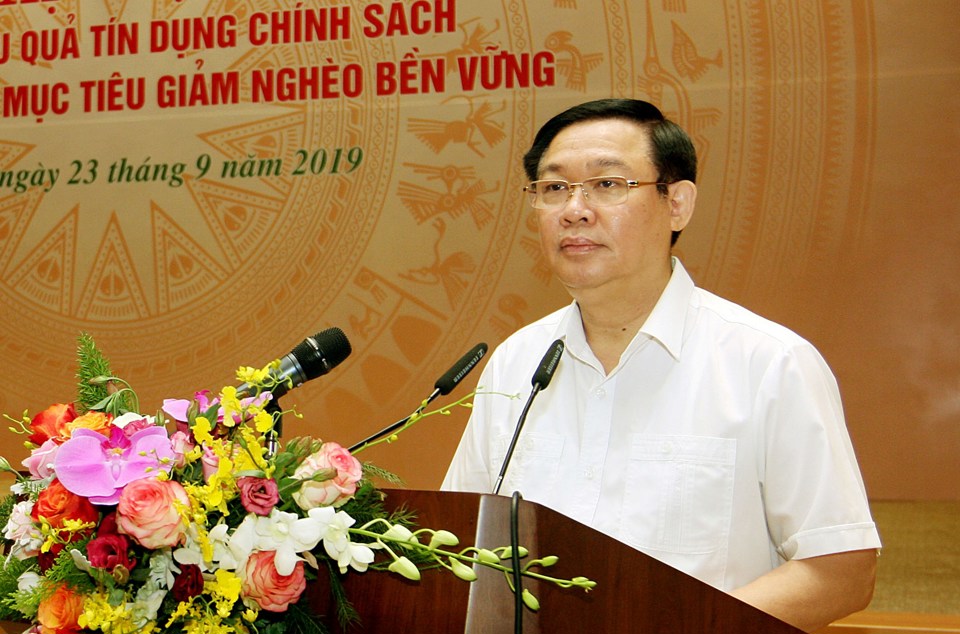 Phó Thủ tướng Vương Đình Huệ: Khó đến mấy cũng phải dành vốn cho người nghèo - Ảnh 1