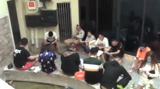 Khách sạn cho 16 du khách Trung Quốc ở “chui” bị xử lý như thế nào? - Ảnh 1