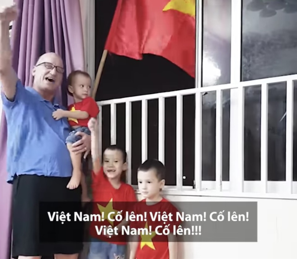 Giáo viên người Anh và loạt dự án cổ vũ Việt Nam chiến thắng đại dịch Covid-19 - Ảnh 3