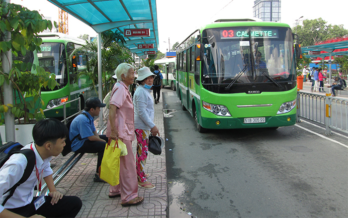 TP Hồ Chí Minh triển khai 21 tuyến xe buýt điểm - Ảnh 1