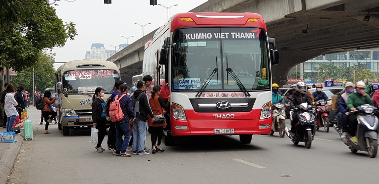 Xe khách Kumho Việt Thanh: Nhiều vi phạm trên đường Vành đai 3 - Ảnh 1