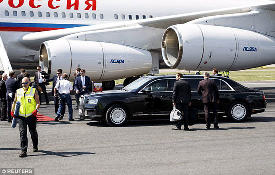 Cận cảnh siêu xe limousine Kortezh hộ tống Tổng thống Putin tại Phần Lan - Ảnh 1