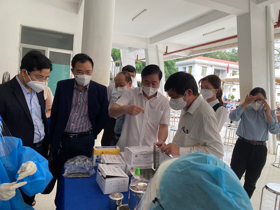 70% F0 tử vong ở Tây Ninh chưa tiêm vaccine, bệnh nhân nặng tiếp tục gia tăng - Ảnh 2